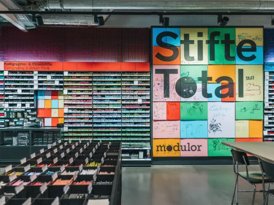 Die größte Stiftewand der Welt