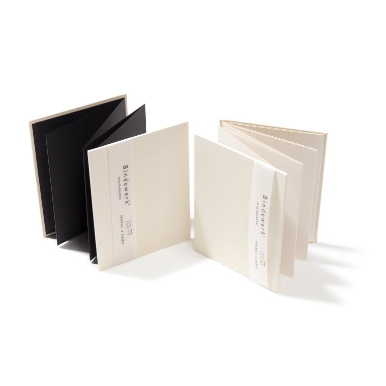 Bindewerk concertina photo album, cloth cover, portrait